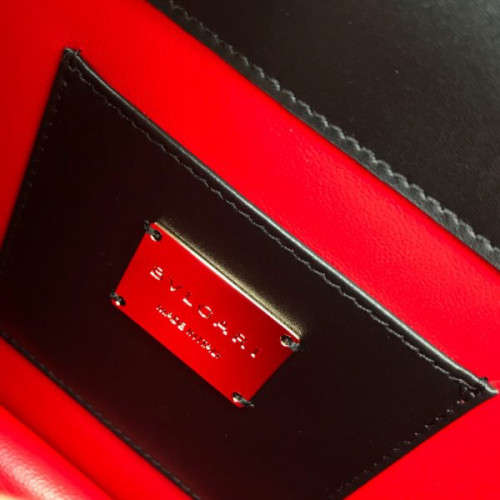 B*l*ai-serpenti-forever-21