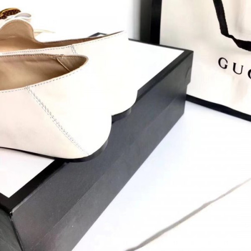 G*u*i-leather-ballet-flat-with-bow-2