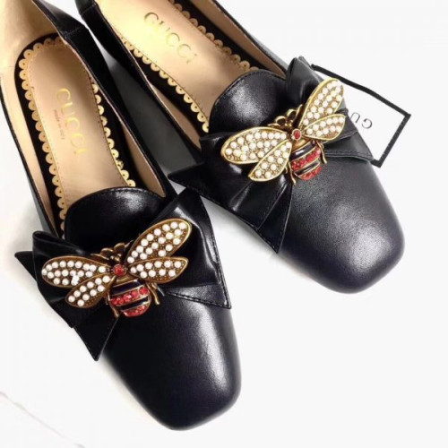 G*u*i-leather-ballet-flat-with-bow