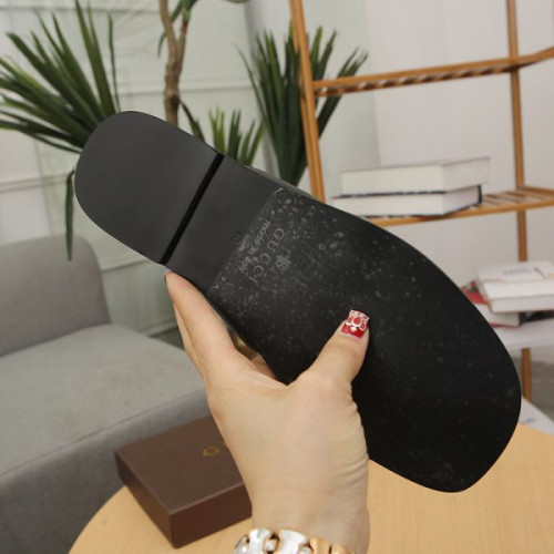 G*u*i-sandal-32