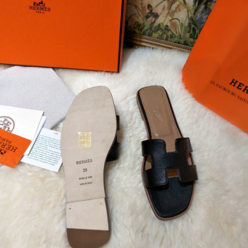 H**mes-slipper