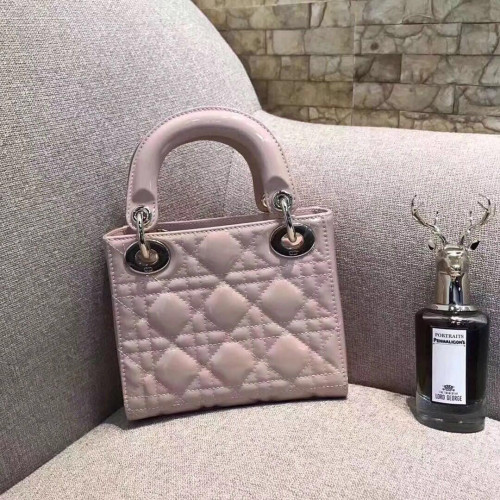lady-D*or-mini-2