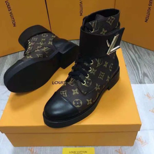 l0*is-V*t0n-boots-12