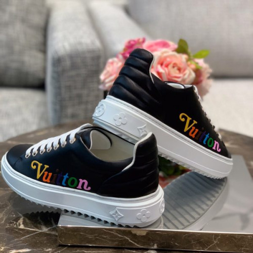 l0*is-V*t0n-shoes-5-6-7-2-3-6-4-3-2-6