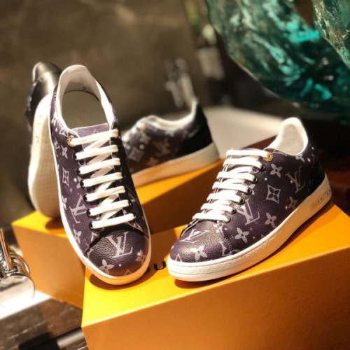l0*is-V*t0n-shoes-55