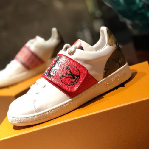 l0*is-V*t0n-shoes-64