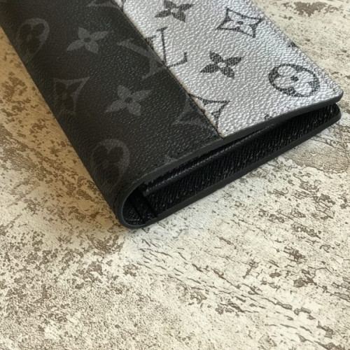 l0*is-V*t0n-wallet-47