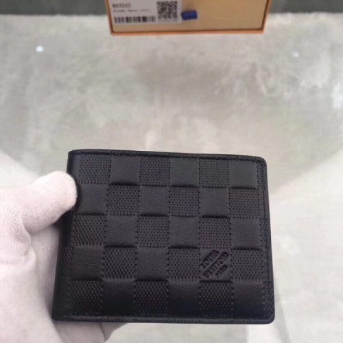 l0*is-V*t0n-wallet-86