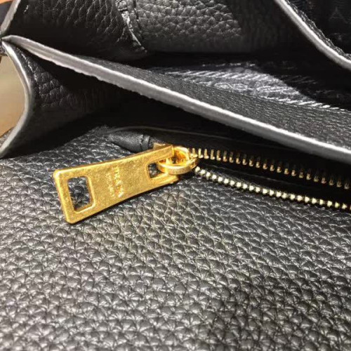 Pra*a-bag-107