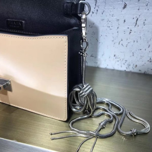Pra*a-bag-136