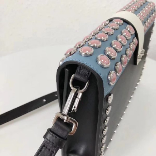 Pra*a-bag-157