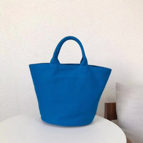 Pra*a-bag-196