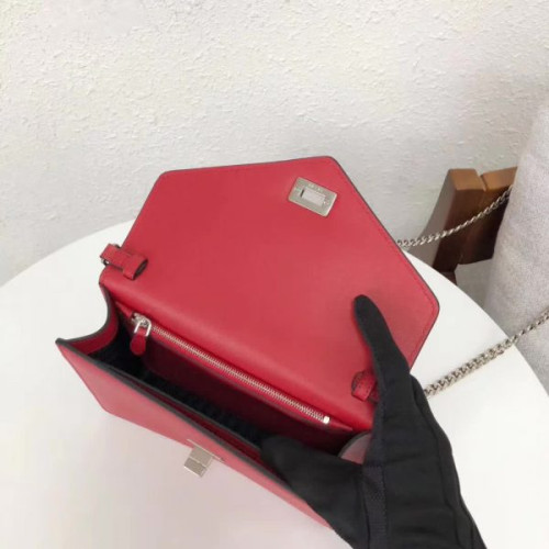 Pra*a-bag-212