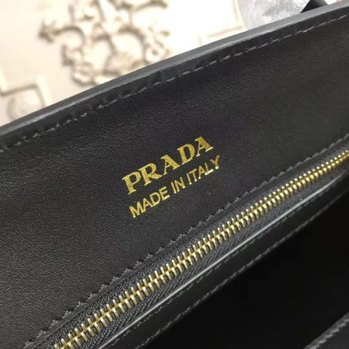 Pra*a-bag-86