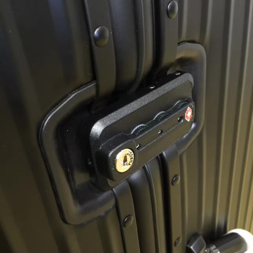rimowa-topas